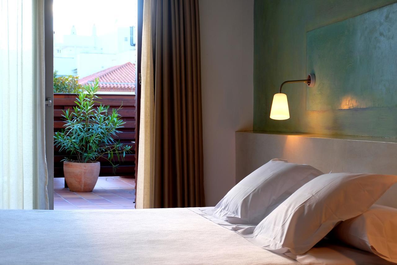 Hotel Carmen Roses Bagian luar foto