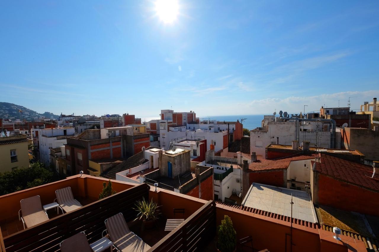 Hotel Carmen Roses Bagian luar foto