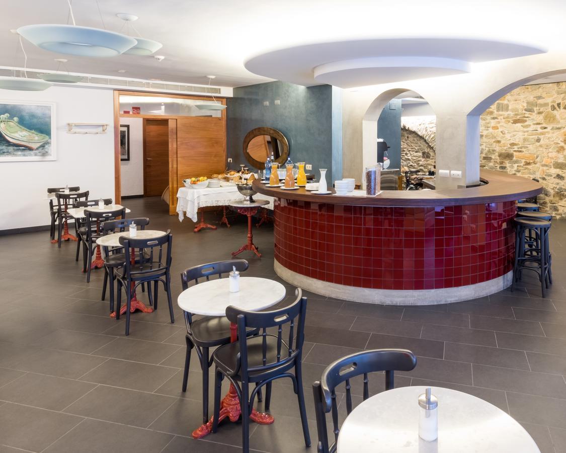Hotel Carmen Roses Bagian luar foto