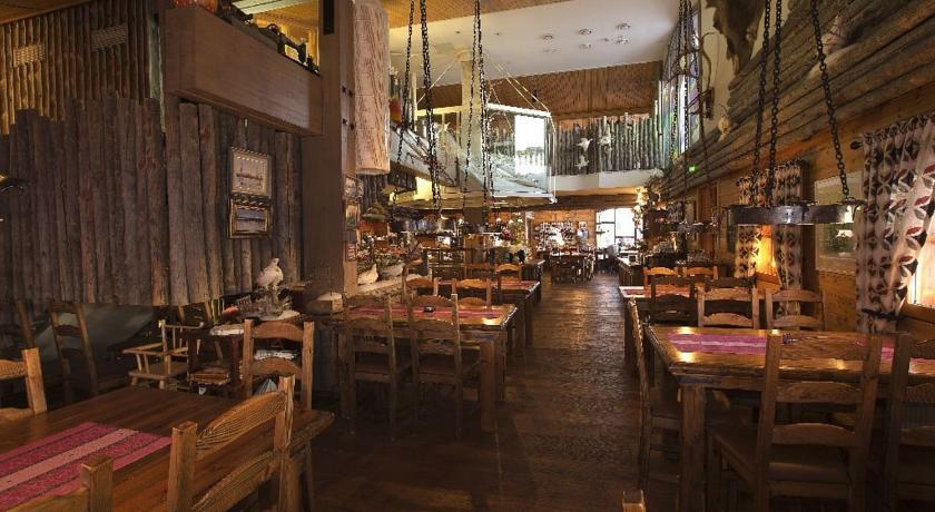 Hotel Carmen Roses Bagian luar foto